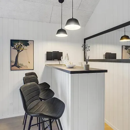 Dom wakacyjny Cozy In With Sauna Stege